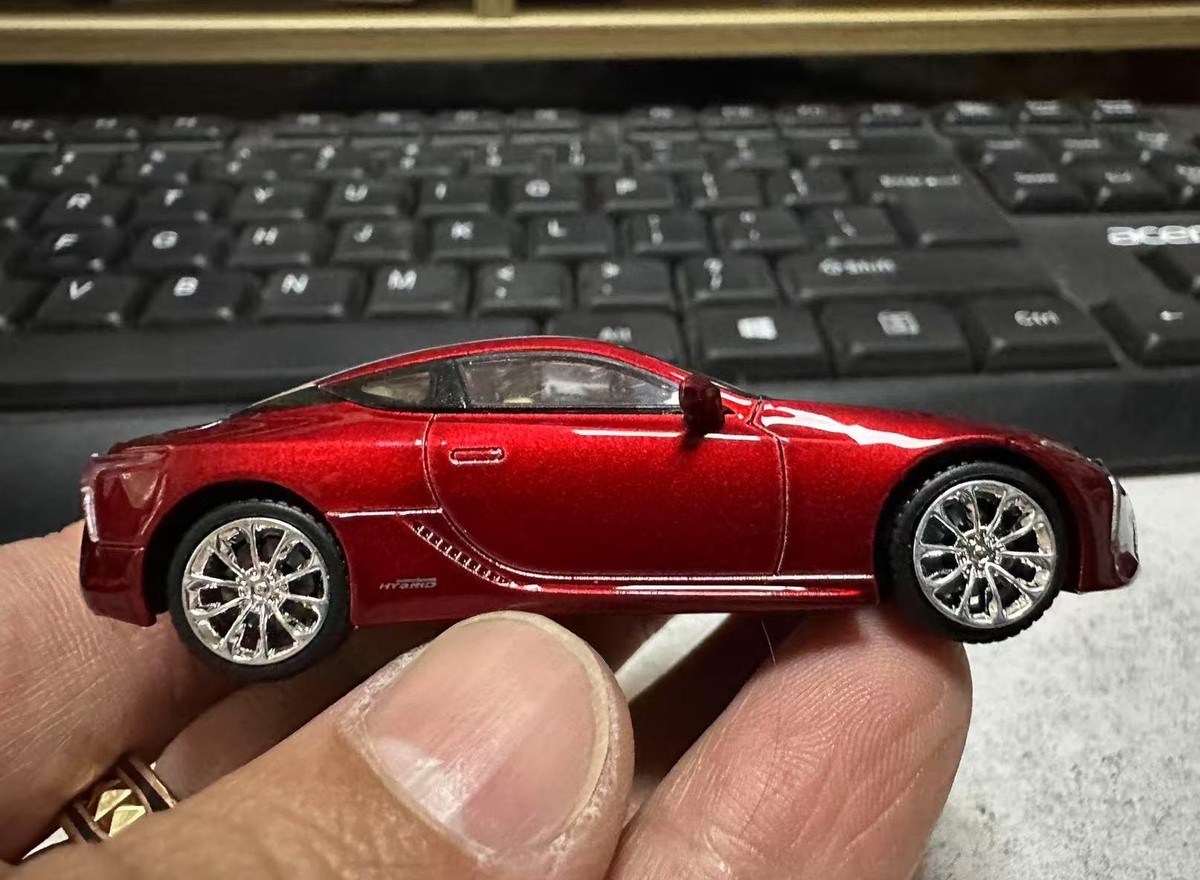 ENCHERY 1:64 2017 Lexus LC500 Diecast Bottom Model Car Rubber