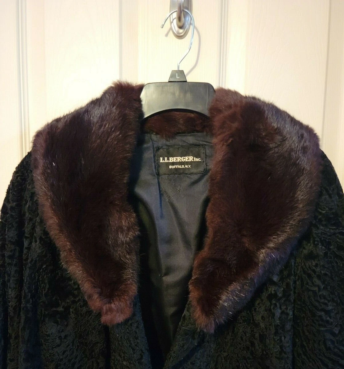Vintage L.L. Berger Woman s Black Mouton Short Coat Fur Collar EUC