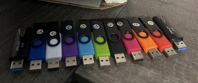 Unirex 32GB MicroSD with USB Reader