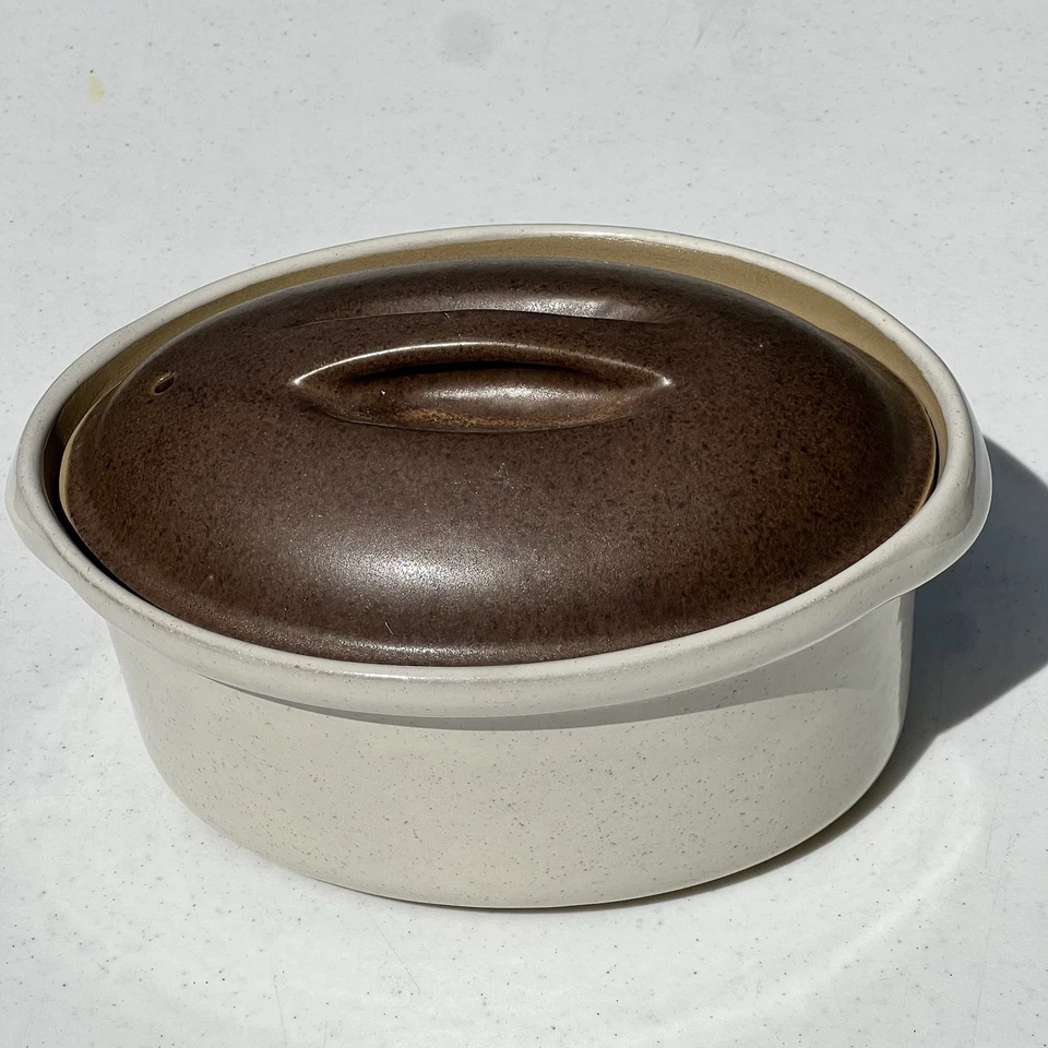 Cazuela Denby Plato De Colección Gres Popurrí Ovalado 1,75 Qt Tapa Ventilada Foto 3 de 4