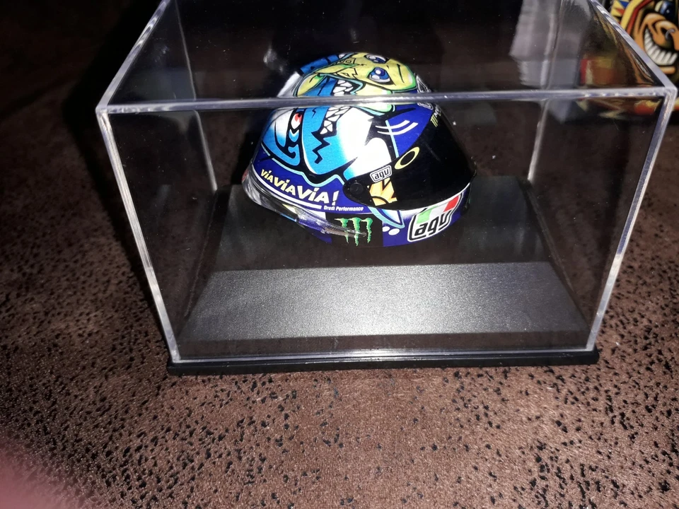 HELMET CASQUE VALENTINO ROSSI MISANO 2015 MOTO GP 1/8 MINICHAMPS - Photo 4/4