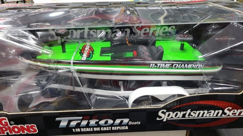 NIB 2002 TRITON FISHING BOAT NHRA JOHN FORCE SPORTSMAN SERIES RACING CHAMPIONS - Picture 2 of 8