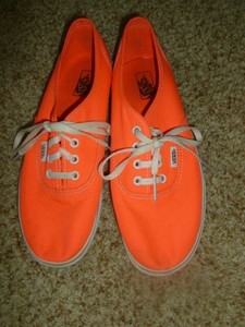 vans laranja neon