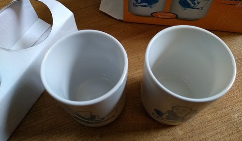 2 TECH MONKS TEACUPS porcelain Archie Mcphee New Boxed Gift - Foto 4 di 4