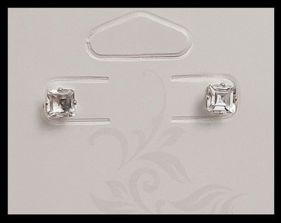 Weißer Topas 5 mm quadratische Ohrstecker (April Geburtsstein) Sterling Pushbacks
