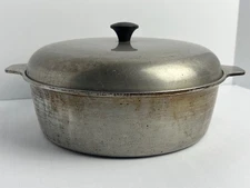 Vintage Cast Aluminum 4 Quart Dutch Oven Pot Roaster w/Lid 10 inch