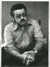 1977 Press Photo Fred Krischon Drug Laetrile Cancer Med - RRU14051