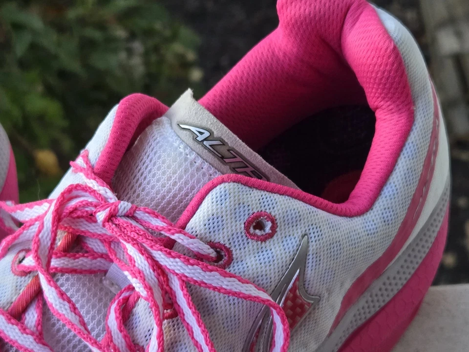 Zapatos para correr Altra Paradigm Max blancos rosas Zero Drop A2435-1 para mujer EE. UU. 9 UK 7 Foto 4 de 4