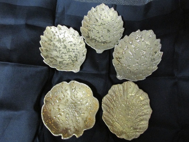 ""SET OF 5 - DRIP GOLD - CANDY - TRINKET DISHES"" - USA