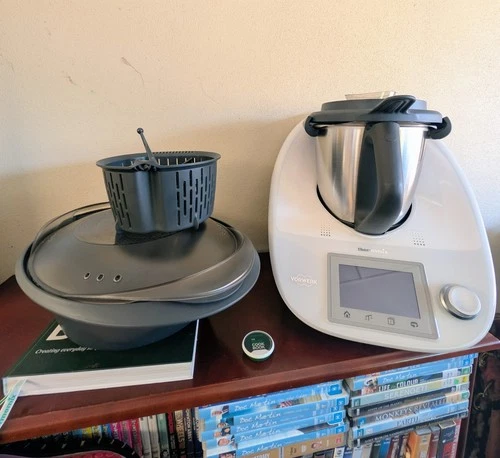 Thermomix TM5 – Excellent Condition + Cook Key + Cook Book + Varoma