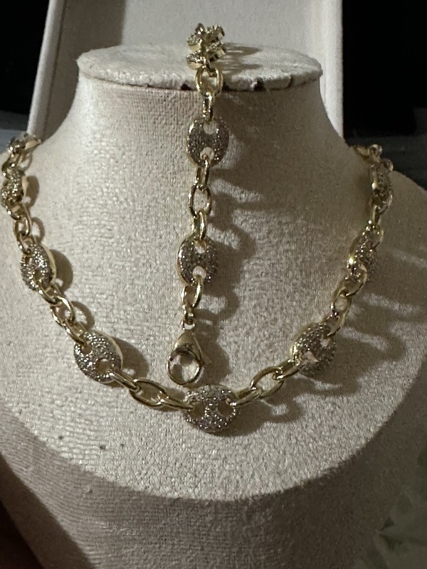 Gold Tone Oval Link Chain Necklace Pavé Crystal Lobster Clasp