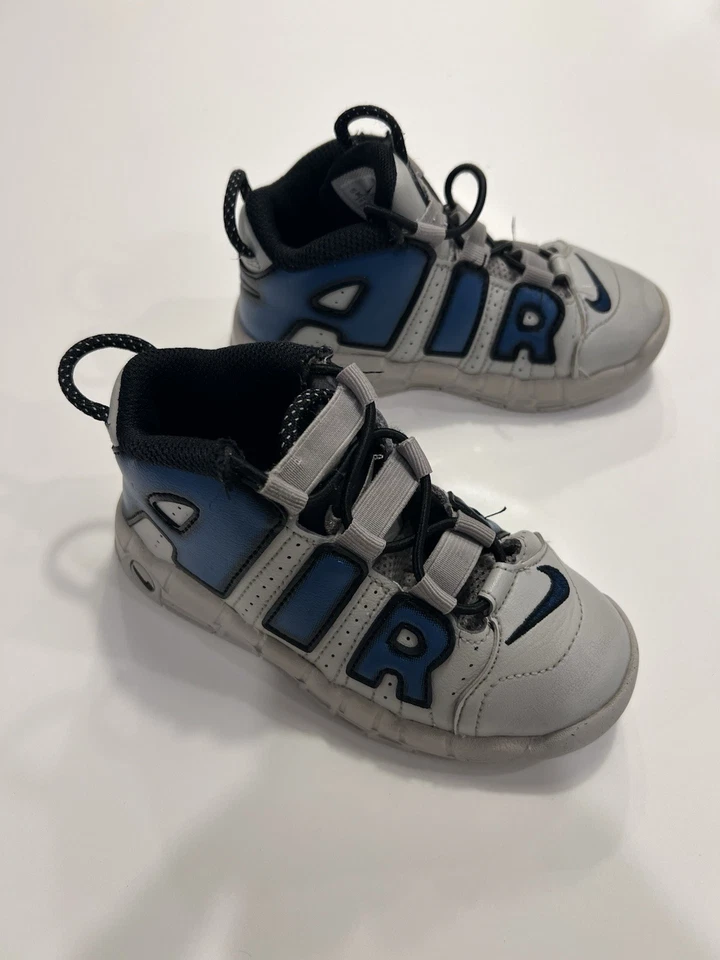 Zapatillas Nike Uptempo para niños pequeños talla 9 C Foto 4 de 4