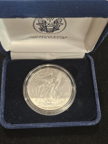 2001 American Eagle Silver uncirculated Dollar in original Mint box with COA - Picture 3 of 7