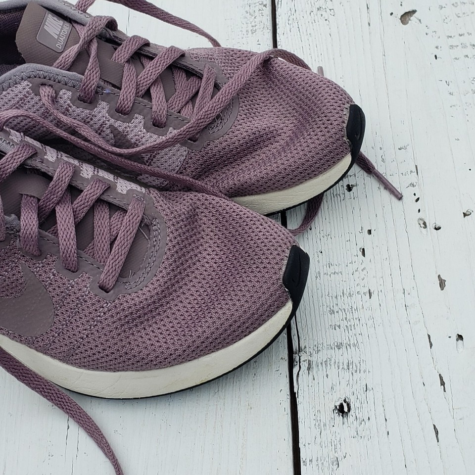 Nike Running Shoes Dualtone Racer SE Taupe Gray Women Athletic Sneaker