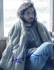 DEV PATEL SIGNED 8X10 PHOTO LION SLUMDOG MILLIONAIRE AUTHENTIC AUTOGRAPH COA A