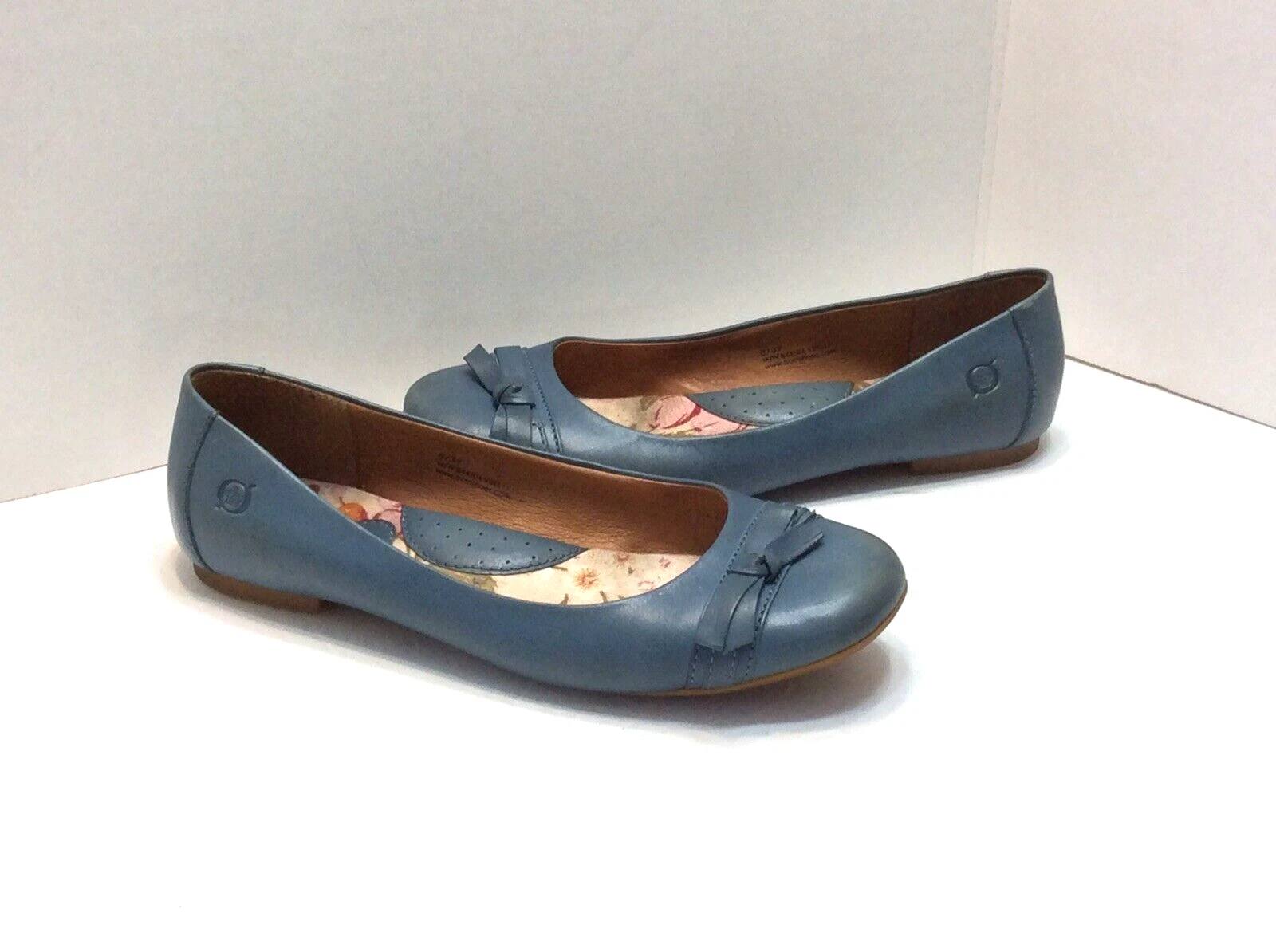 BORN Blue Leather Front Bow Ballet Flats Slip On shoes Size 8US