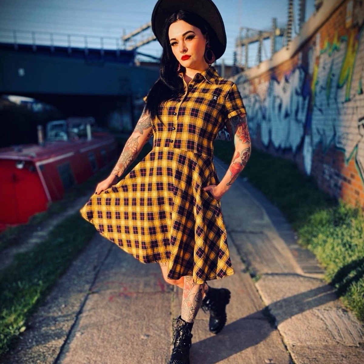 SOURPUSS PLAID BUTTON DOWN DRESS YELLOW AND BLUE WITH POCKETS SIZE