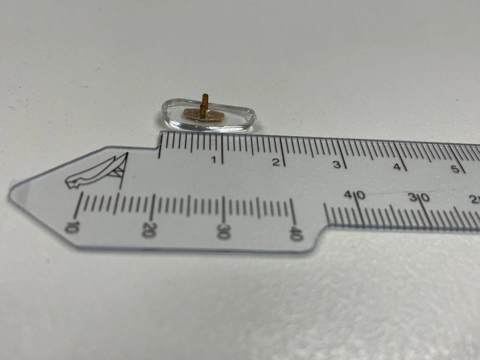 Ray Ban type Nose Pad PVC 15MM Tear Drop Crimp style Gold colour 1 pair - image 4 of 4