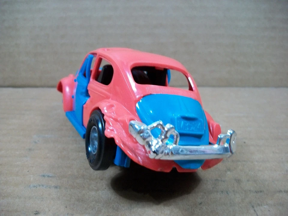 1972 Kenner SSP Smash-Up-Buggem (VW Beetle) ~ Red/Light Blue ~ *Read Description - Image 3 of 4