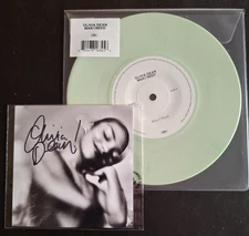 OLIVIA DEAN MAN I NEED 2 TRACK GREEN VINYL 7" & SIGNED ART CARD