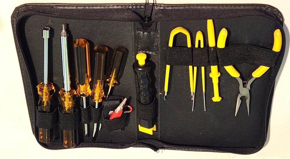 StarTech Computer PC Repair Tool Kit 11 Piece w/Zippered Heavy Duty ...