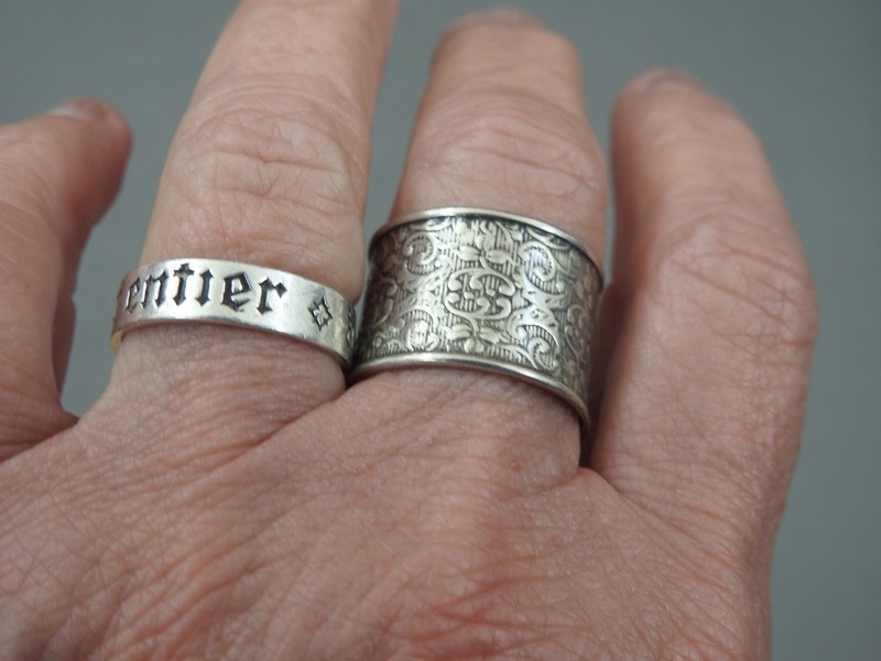 2 STERLING SILVER BAND RINGS ONE w/FRENCH ROMANTIC INSCRIPTION