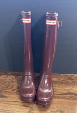 Hunter Womens 7 Tall Rubber Rain Boots Wellies Slip On Waterproof Purple /socks