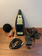 Bruel & Kjaer 2250 Sound Level Meter (For Parts) with 4189 Microphone and preamp