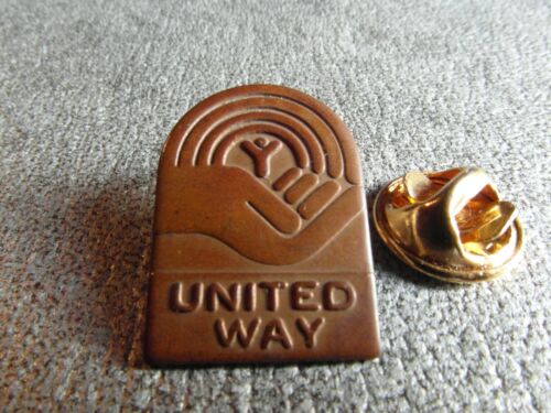RARE PINS PIN'S - UNITED WAY - USA - PAYS - LOGO MAIN - HAND - Signé UNION USA - Photo 1/3