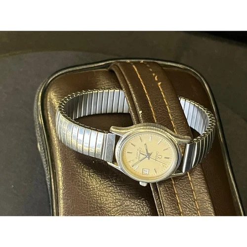 Omega Seamaster Quartz Vintage Watch Champagne Dial 1380 Silver Speidel Band