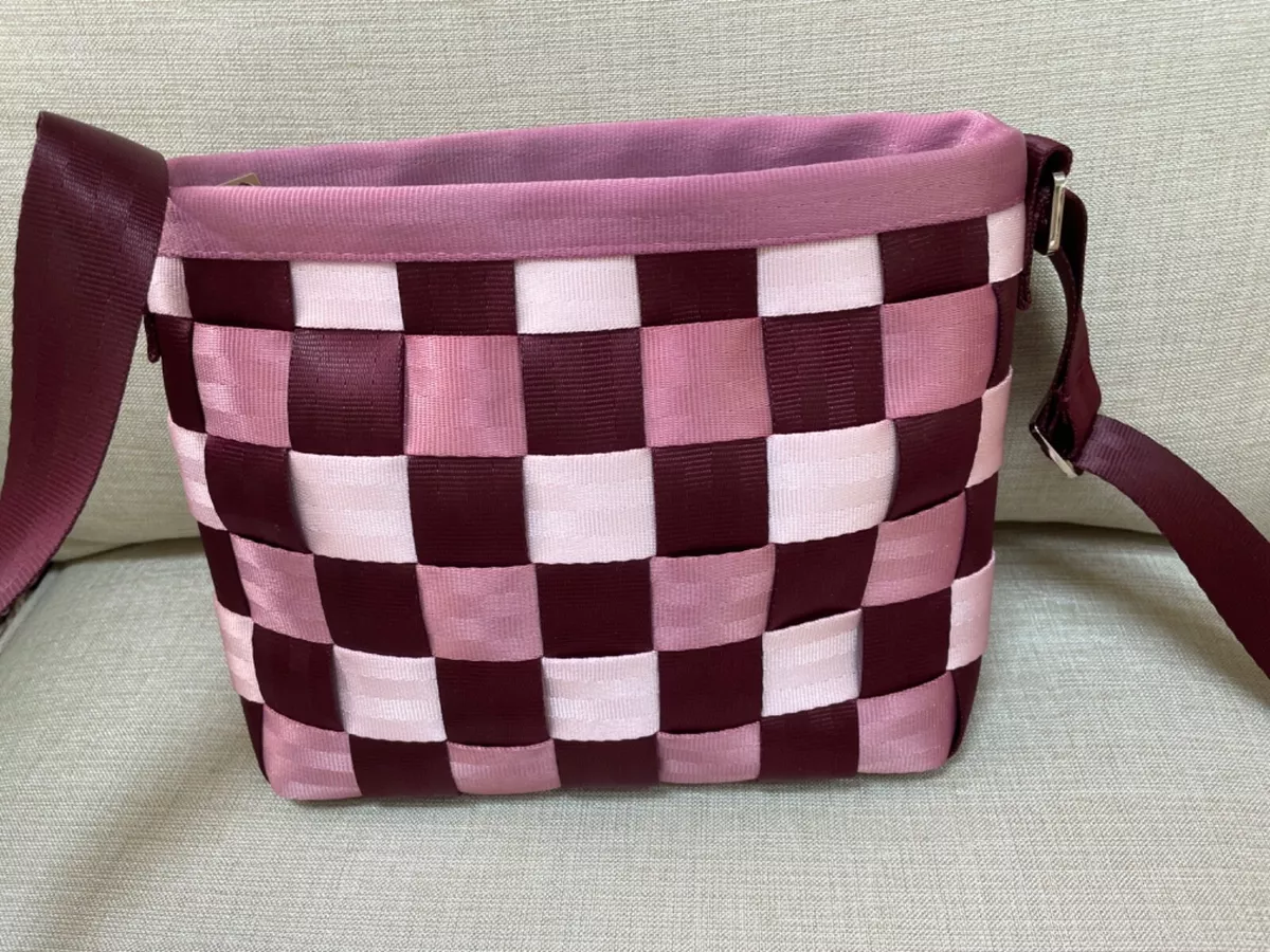 Harveys Seatbelt Black Cherry Little Messenger