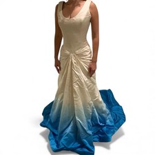 Vera Wang Ivory-to-Blue Ombré Fit & Flare Wedding Gown Size 2 Beach Wedding