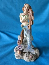 Mermaid Sirens of the Sea Nycole Figurine Seahorse Pearl Munro Enterprises