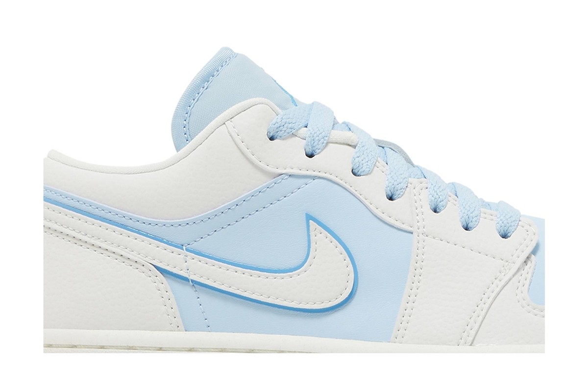 Air Jordan Wmns Air Jordan 1 Low SE 'Reverse Ice Blue