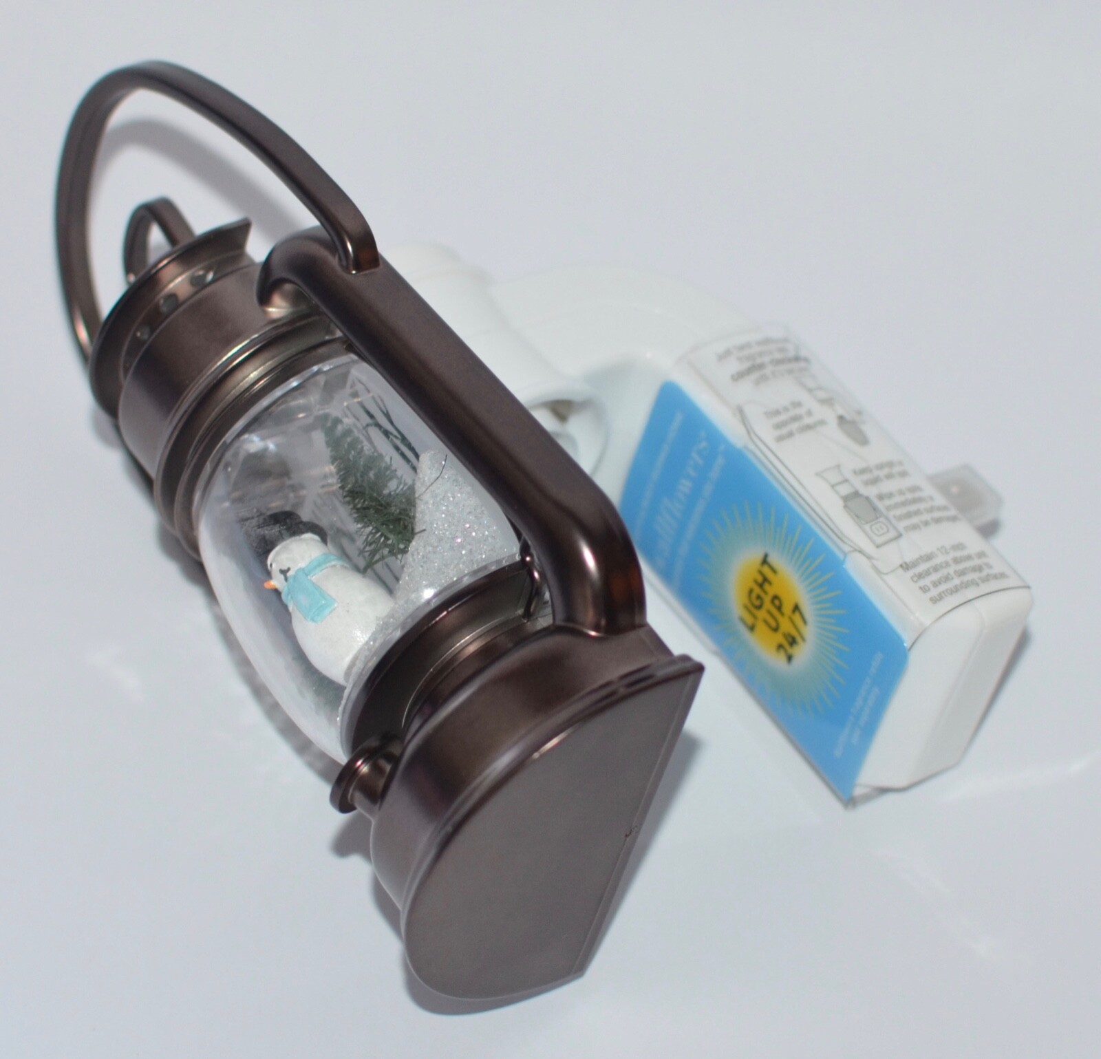 BATH BODY WORKS WINTER SNOWMAN LANTERN WALLFLOWER NIGHT LIGHT FRAGRANCE