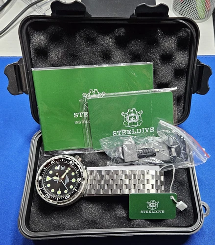 STEELDIVE SD1975 Mens Diver Watch Automatic Waterproof 300m Seiko NH35 Tuna New