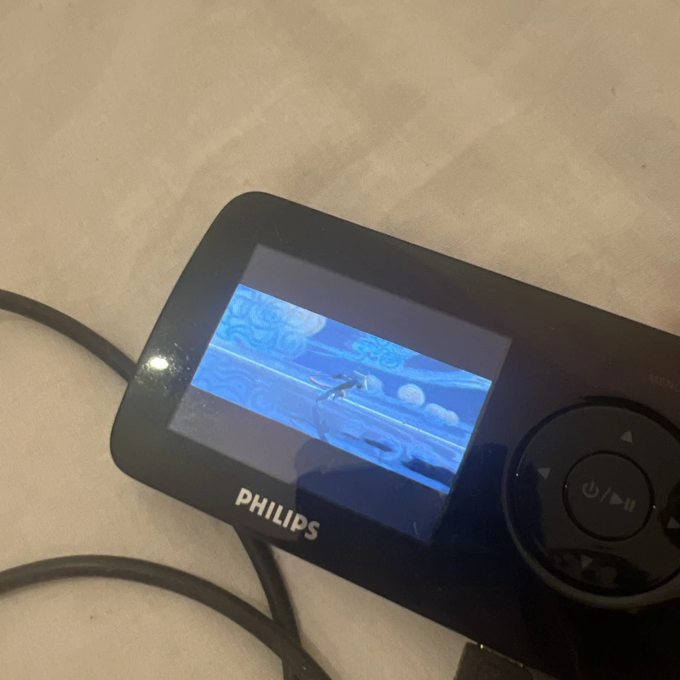 Philips GoGear MP3 Media Player 2GB SA6025/02  - Black (Working) - Image 4 of 4
