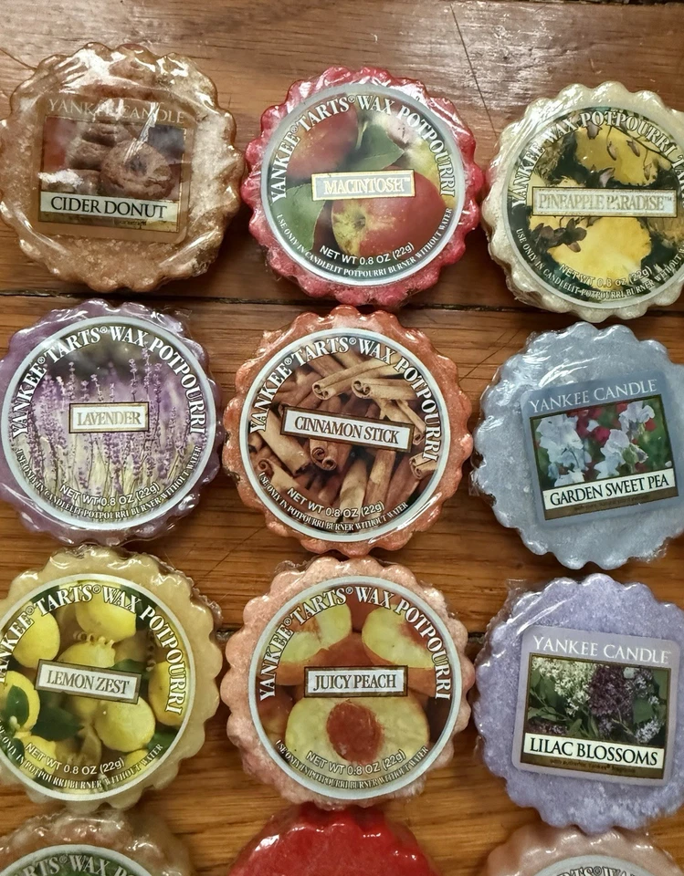 Lot Of 42 Yankee Candle Scented Wax Tarts Wax Melts Vintage Halloween Christmas - Image 2 of 4