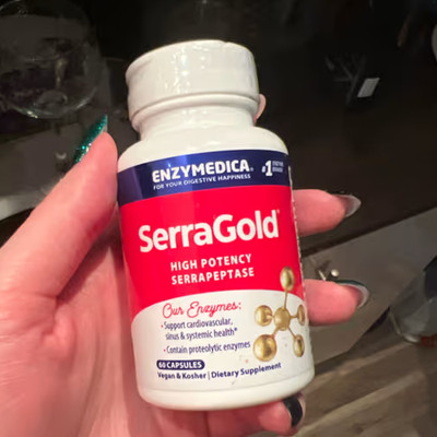 Enzymedica, SerraGold, hochpotente Serrapeptase, 60 Kapseln, Ablaufdatum: 05/2027