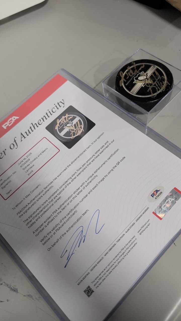 DEFECTIVE Autographed Sidney Crosby Mario Lemieux Penguins Puck PSA Auth G3D view 8