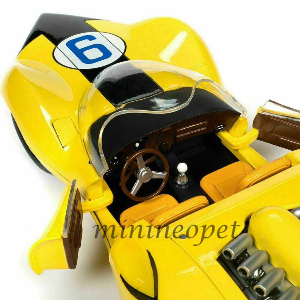 AUTOWORLD AWSS125 SPEED RACER SHOOTING STAR #9 & RACER X FIGURE 1