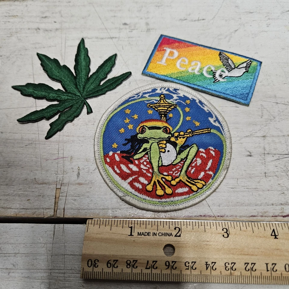3 Hippie Peace Love Patches Sew Iron On 🐸 Smoking Frog ☮️ Herb Leaf 🕊 Dove Vtg - Image 2 of 4