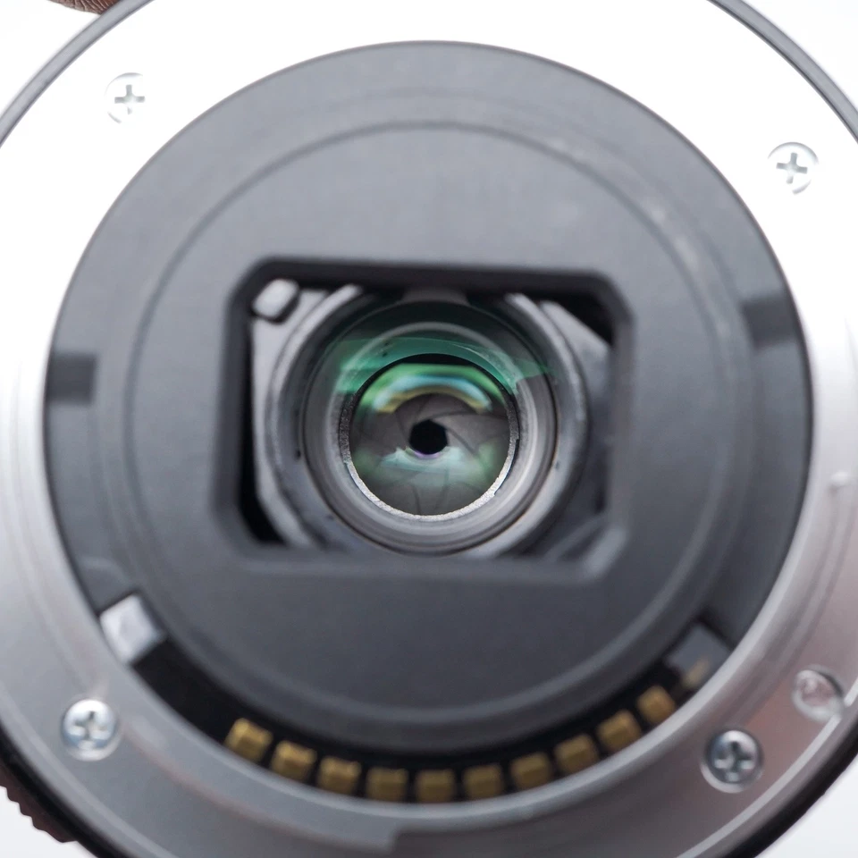 Sony E 16-50mm f/3.5-5.6 OSS PZ Zoom Lens - Great Condition - Image 4 of 4