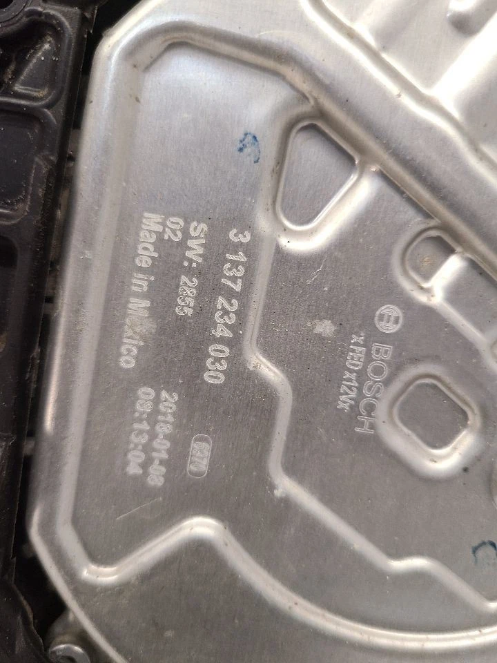 2017 2018 2019 2020 2021 2022 2023 CHRYSLER PACIFICA Radiator Fan Motor FWD Foto 2 de 4