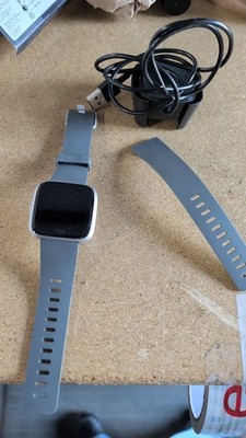 Fitbit Versa Smart Watch Bluetooth Fitness Tracker FB504 Small Band With Charger