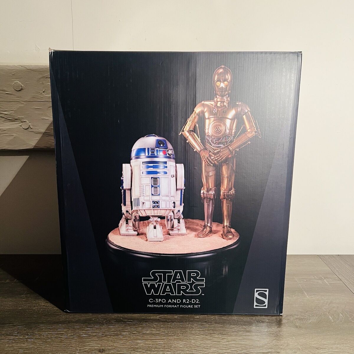 Sideshow Star Wars C-3PO & R2-D2 Premium Format Figure in Sideshow Star Wars C-3PO & R2-D2 Premium Format Figure in
