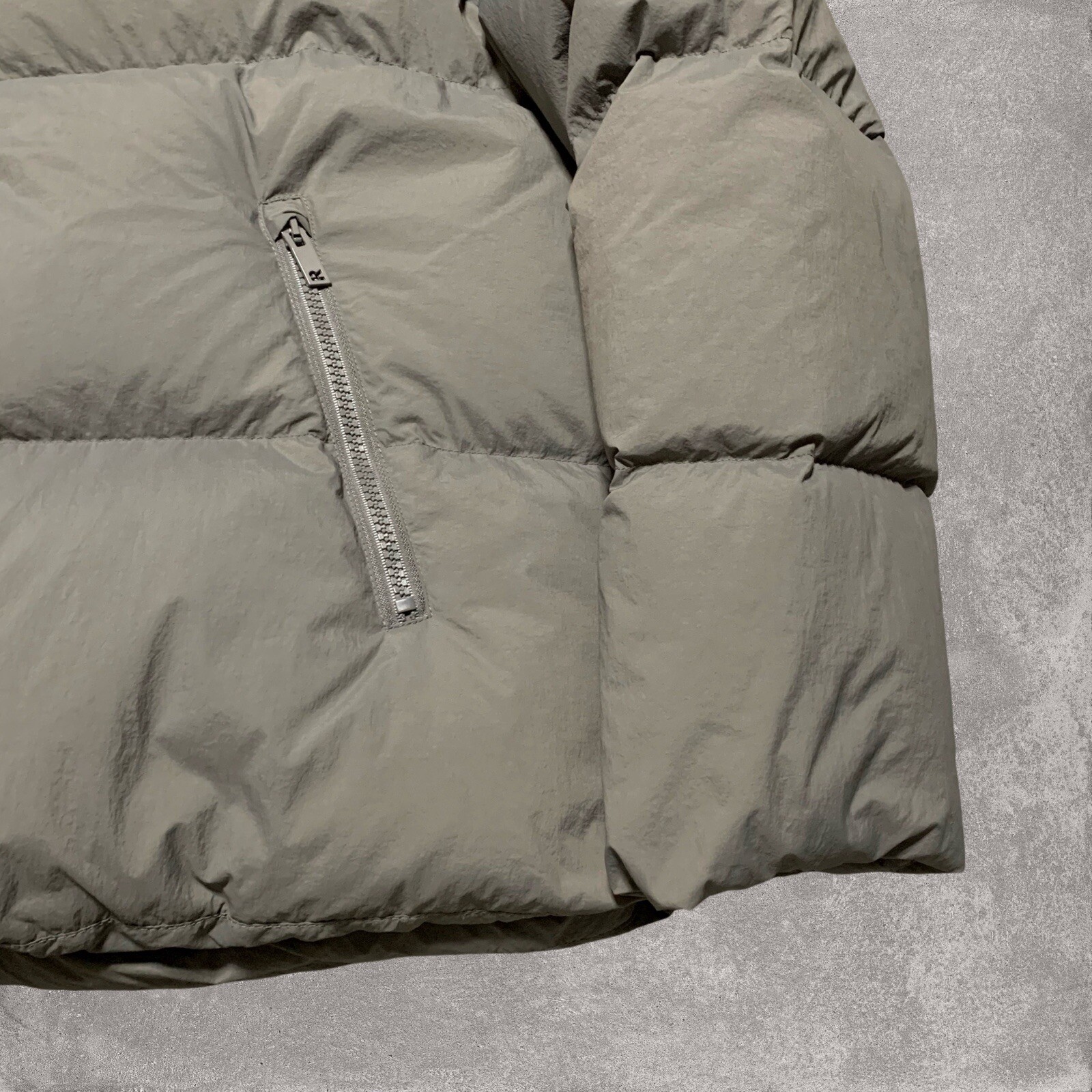 Represent Small Grey Puffer Jacket 2024 - image 3