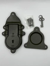 1943 WW2 US Military Trunk Footlocker Lock W/ All Hardware 1 Key YALE