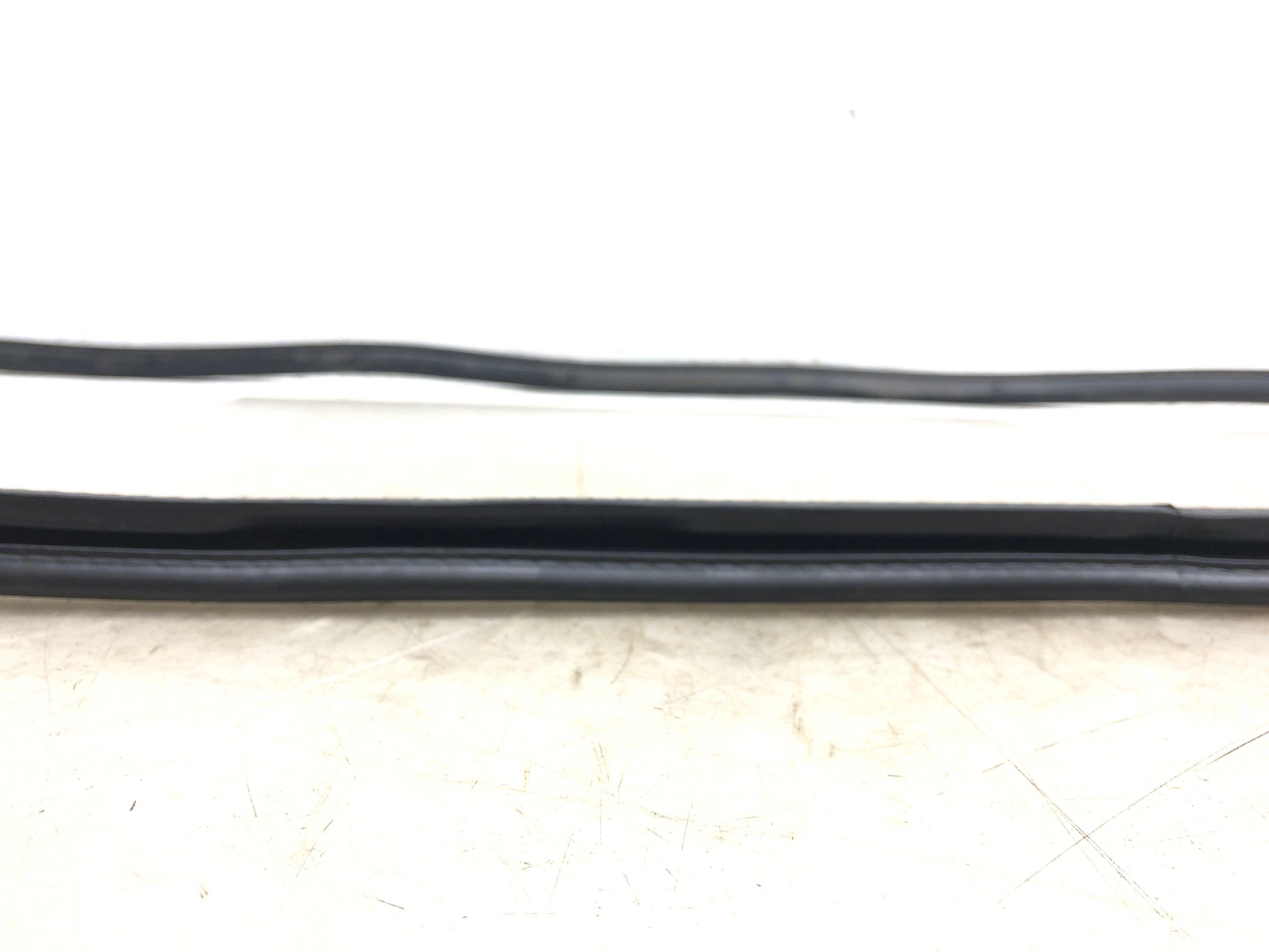 2006-2012 BENTLEY CONTINENTAL OEM HOOD SEAL WEATHERSTRIP 3W0823707A