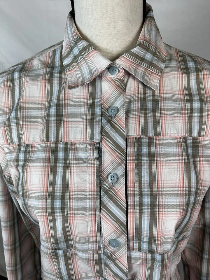 Camisa de pesca World Wide Sportsman talla pequeña gris a cuadros con botones ventilados para mujer Foto 3 de 4